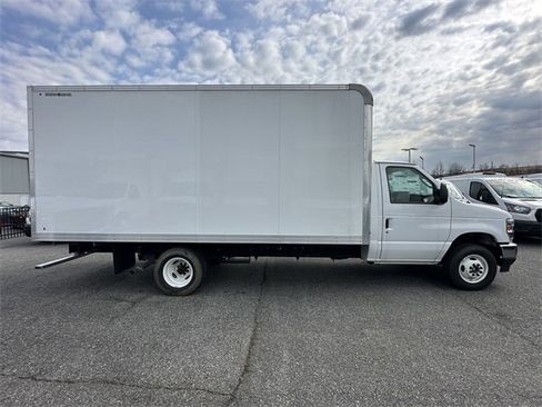 New 2024 Ford E-450 and Econoline 450 Super Duty w/ Power Windows & Locks Group image 7