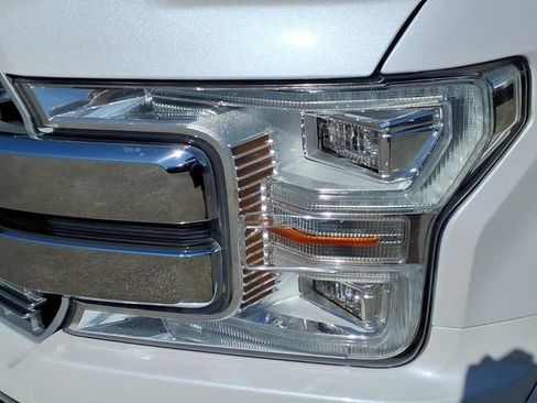 Used 2018 Ford F150 Lariat w/ Equipment Group 502A Luxury image 9