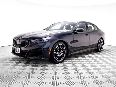 Used 2024 BMW 540i xDrive w/ Premium Package AWD/4WD image 1