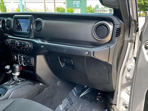 Used 2020 Jeep Gladiator Sport w/ Quick Order Package 24S AWD/4WD image 19