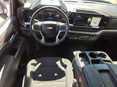Used 2026 Chevrolet Silverado 1500 LT w/ Safety Package RWD image 11