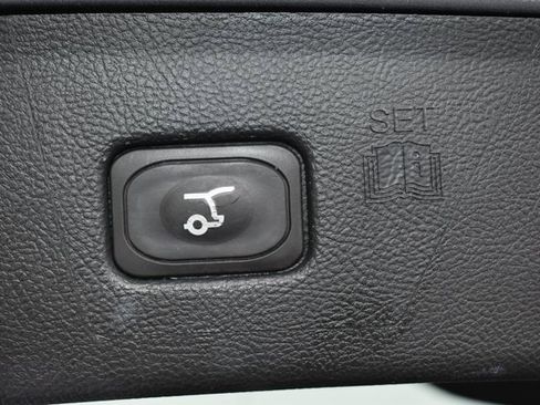 Used 2024 Ford Edge Titanium image 42