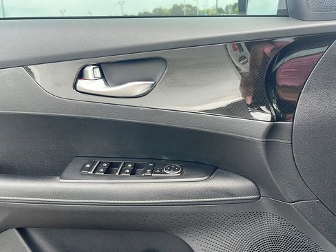 Used 2023 Kia Forte GT-Line FWD image 13