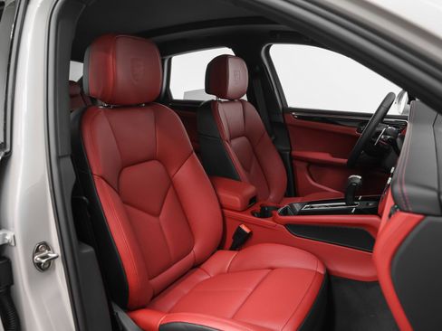 New 2026 Porsche Macan S image 25