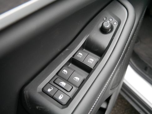 New 2025 Jeep Grand Cherokee Limited w/ Black Appearance Package image 7