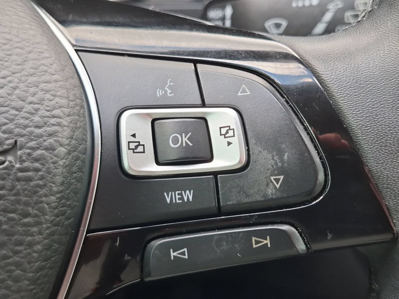 Used 2020 Volkswagen Tiguan SE w/ Panoramic Sunroof Package AWD/4WD image 20
