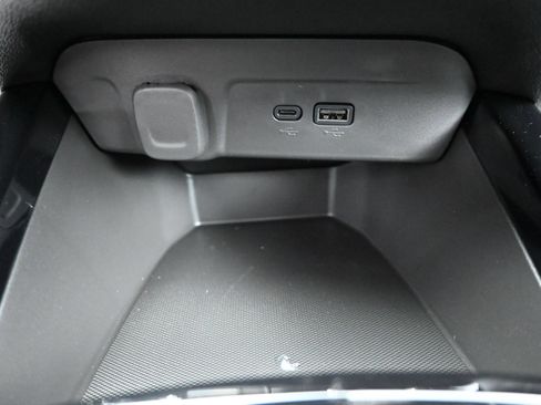 New 2026 Chevrolet Trax LT w/ Midnight Edition FWD image 19