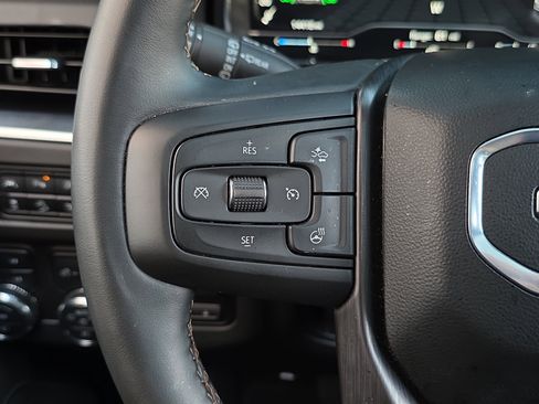 Used 2024 GMC Yukon AT4 w/ AT4 Premium Plus Package image 20