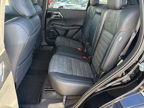 New 2026 Mitsubishi Outlander SE FWD image 24