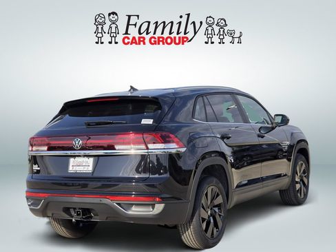 New 2026 Volkswagen Atlas Cross Sport SE FWD image 4