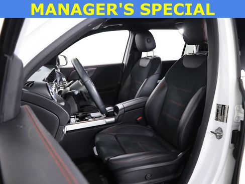 Used 2022 Mercedes-Benz GLB 250 4MATIC image 33