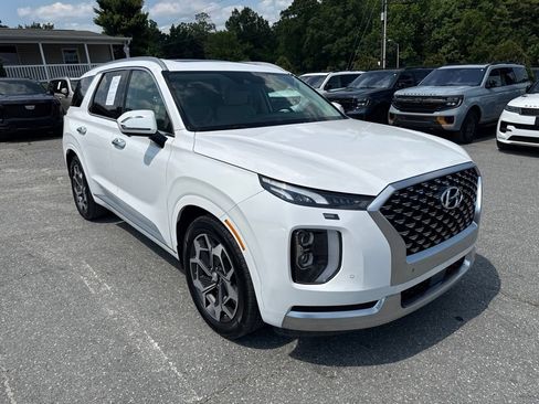 Used 2022 Hyundai Palisade Calligraphy w/ Cargo Package FWD image 2