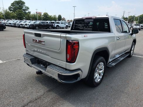 Used 2022 GMC Sierra 1500 SLT w/ SLT Premium Plus Package AWD/4WD image 3