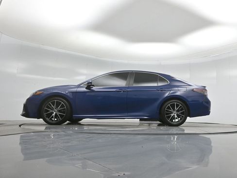 Used 2023 Toyota Camry SE w/ Cold Weather Package image 8