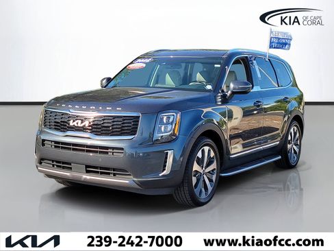 Used 2022 Kia Telluride EX w/ EX Premium Package FWD image 3
