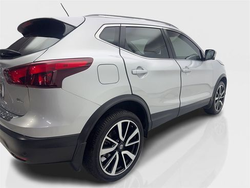 Used 2019 Nissan Rogue Sport SL w/ Premium Package image 13