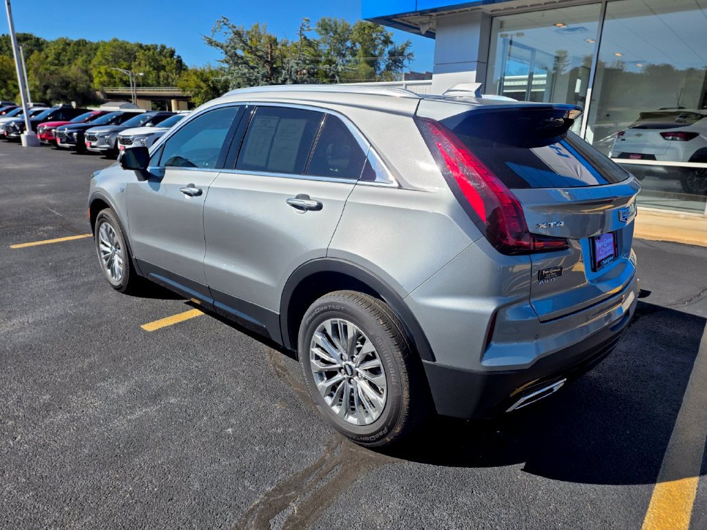Used 2025 Cadillac XT4 Premium Luxury AWD/4WD image 6
