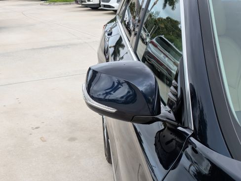 Used 2019 INFINITI QX50 Essential w/ Premium Heat Package image 8