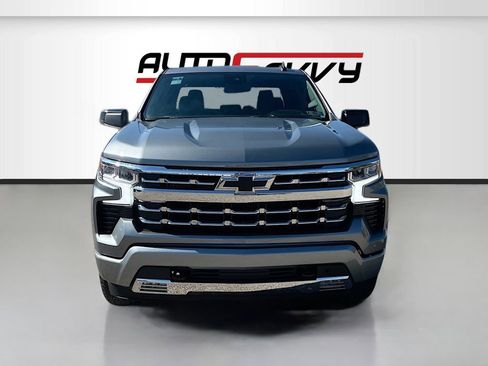 Used 2024 Chevrolet Silverado 1500 RST w/ Z71 Off-Road Package image 2
