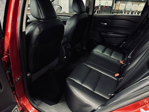 Used 2023 Nissan Rogue SL w/ SL Premium Package image 20