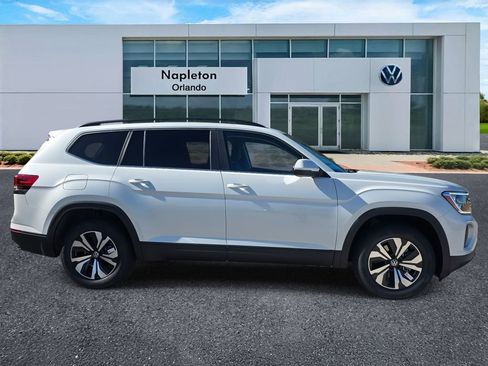 New 2026 Volkswagen Atlas SE image 3