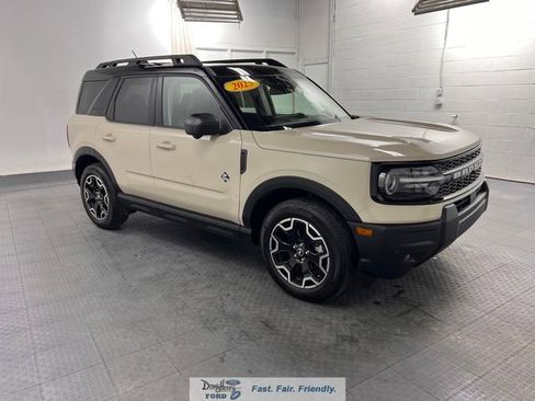 Used 2025 Ford Bronco Sport Outer Banks w/ Outer Banks Tech Package+ image 3