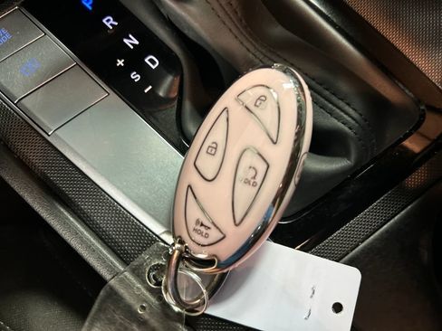 Used 2024 Hyundai Elantra SEL FWD image 20