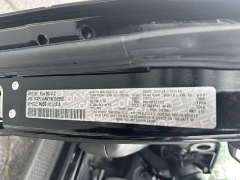 Used 2024 Jeep Wrangler Sport image 32