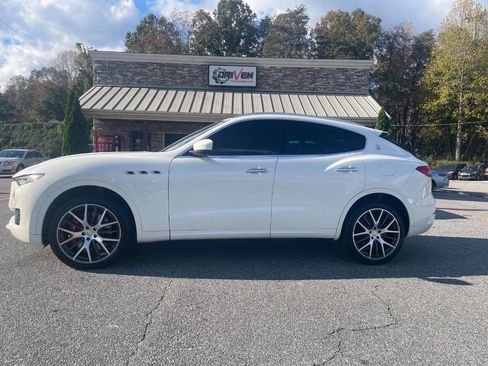 Used 2017 Maserati Levante S image 1