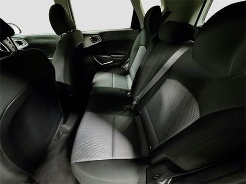 Used 2023 Kia Soul LX w/ LX Technology Package image 24