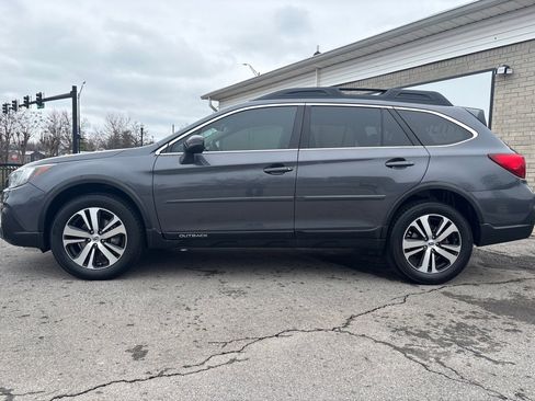 Used 2019 Subaru Outback 2.5i Limited image 3