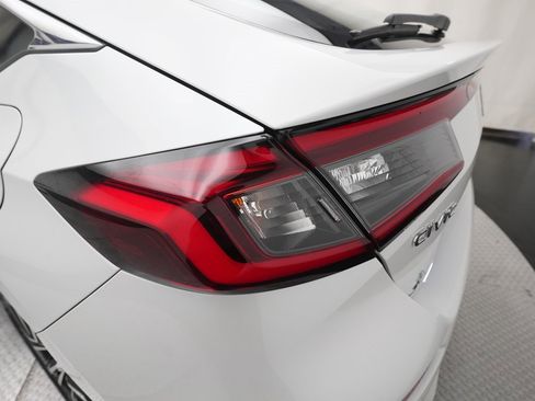 Certified 2024 Honda Civic EX-L image 32