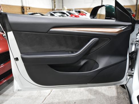 Used 2022 Tesla Model 3 Performance image 10