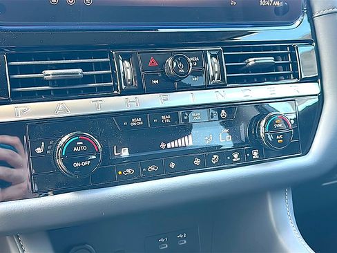 New 2026 Nissan Pathfinder SL FWD image 24