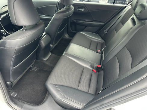 Used 2016 Honda Accord Sport image 19