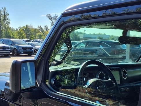 Used 2022 Jeep Wrangler Unlimited Rubicon 4xe w/ Cold Weather Group image 25