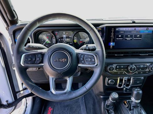 Used 2024 Jeep Wrangler High Altitude AWD/4WD image 36