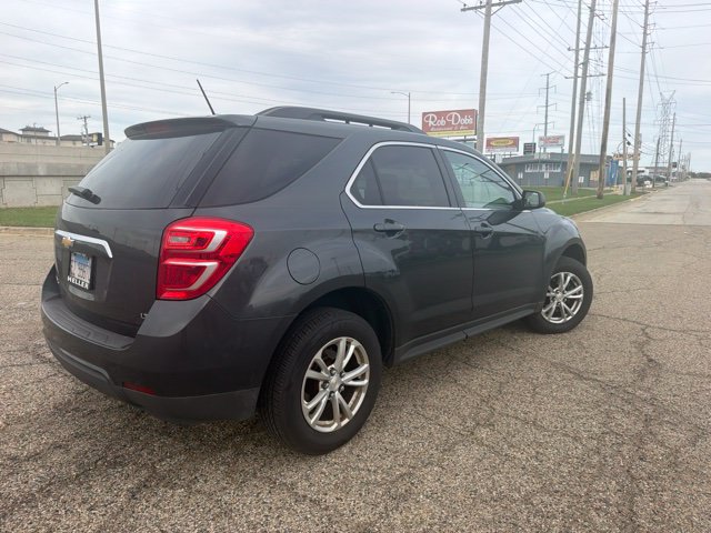 Used 2017 Chevrolet Equinox LT w/ Convenience Package FWD image 3