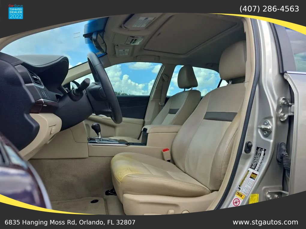 Used 2014 Toyota Camry XLE w/ Leather Package FWD image 11