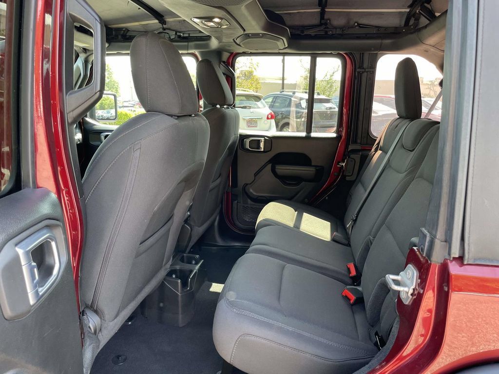 Used 2021 Jeep Wrangler Unlimited Sport AWD/4WD image 13