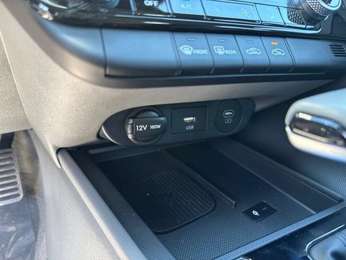 Certified 2025 Hyundai Elantra Sport FWD image 28