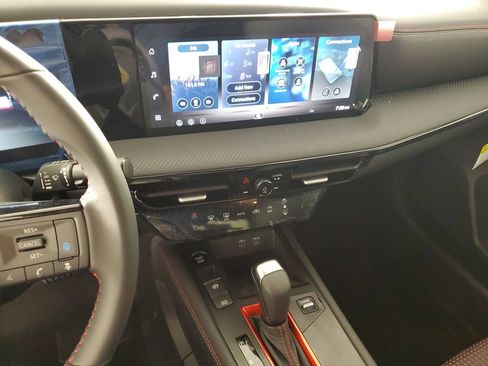 New 2026 Nissan Kicks SR image 16