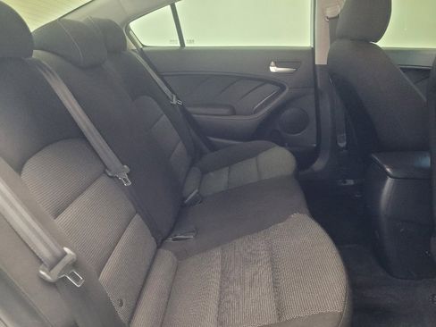Used 2017 Kia Forte LX FWD image 19