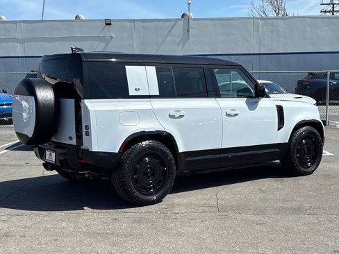 Used 2023 Land Rover Defender 110 V8 AWD/4WD image 4
