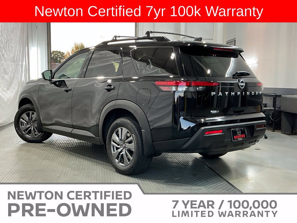 Used 2025 Nissan Pathfinder SV FWD image 24