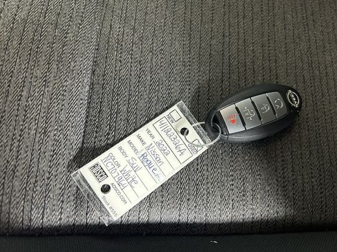 Certified 2022 Nissan Rogue SV image 33