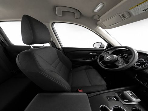 Used 2024 Nissan Rogue SV AWD/4WD image 10