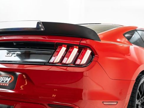 Used 2016 Ford Mustang GT RWD image 12