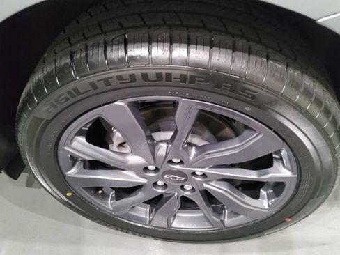 Used 2024 Chevrolet Equinox RS w/ LPO, Floor Liner Package AWD/4WD image 30