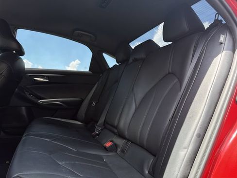 Used 2022 Toyota Avalon XLE FWD image 23